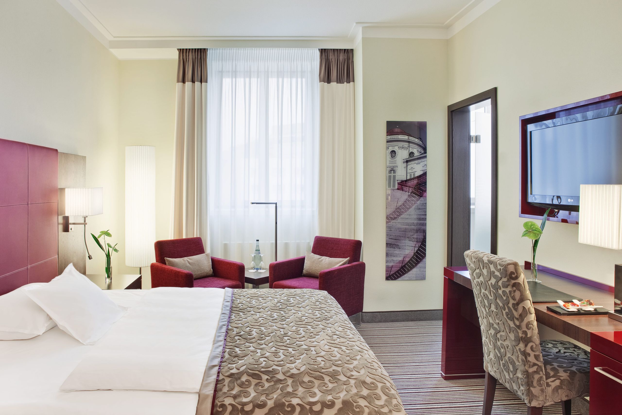 Steigenberger Graf Zeppelin, Stuttgart – Superior rooms